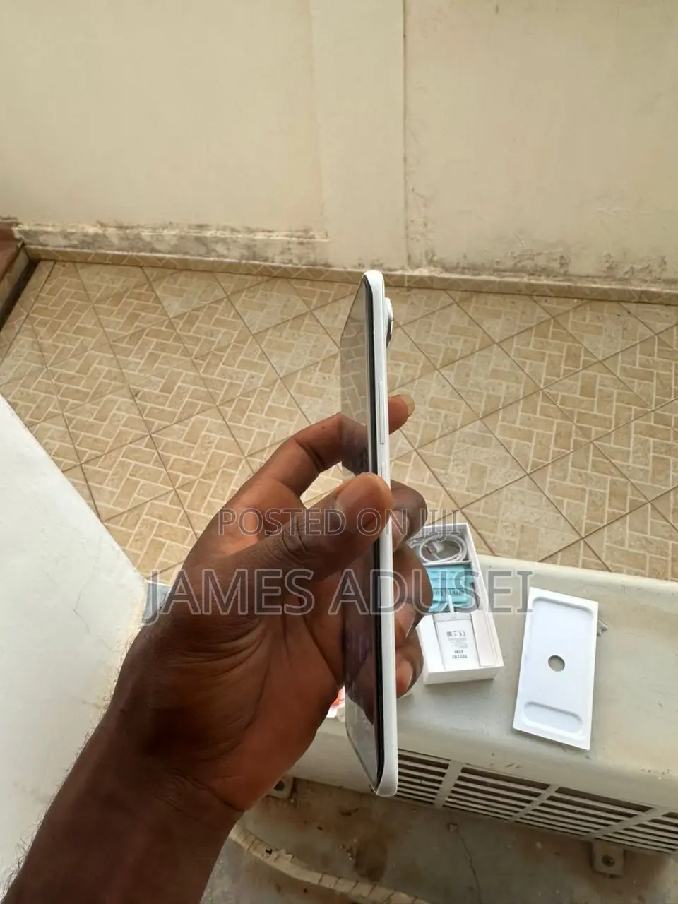 New Tecno Spark Slim 256 GB White