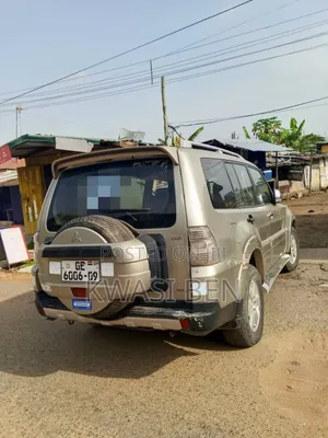 Mitsubishi Pajero 2007 Gray