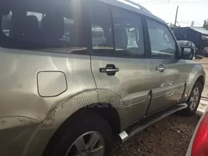 Mitsubishi Pajero 2007 Gray