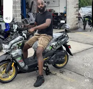 Yamaha R1 2025 Brown
