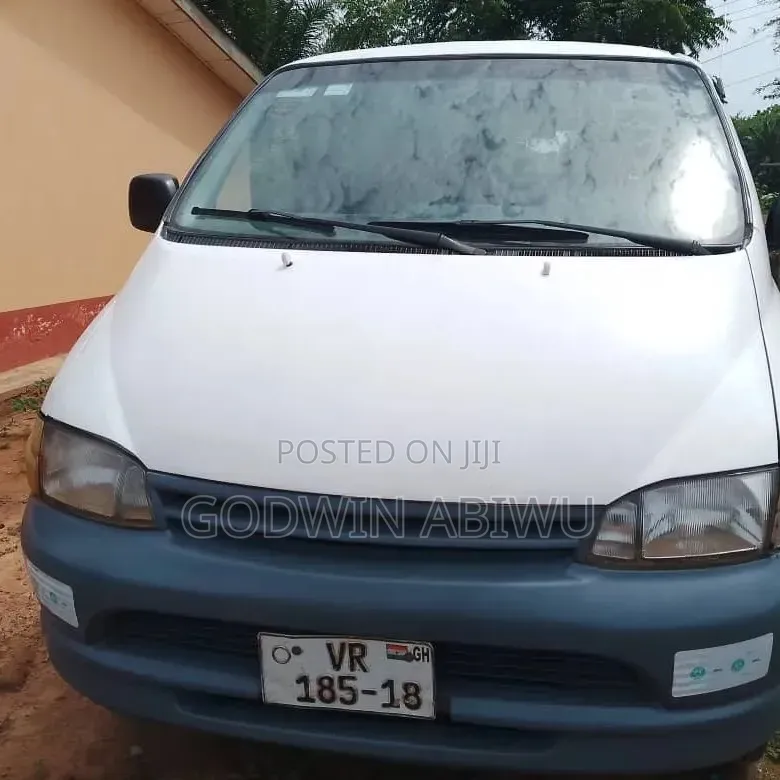 Toyota HiAce 2007 White