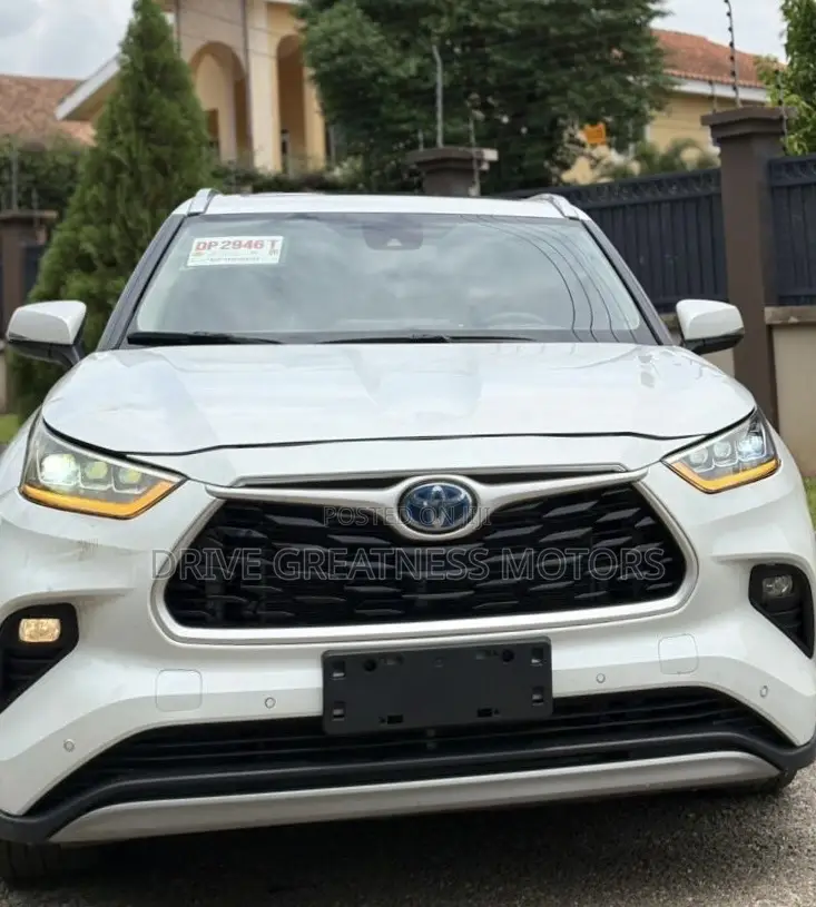Toyota Highlander 2021 White