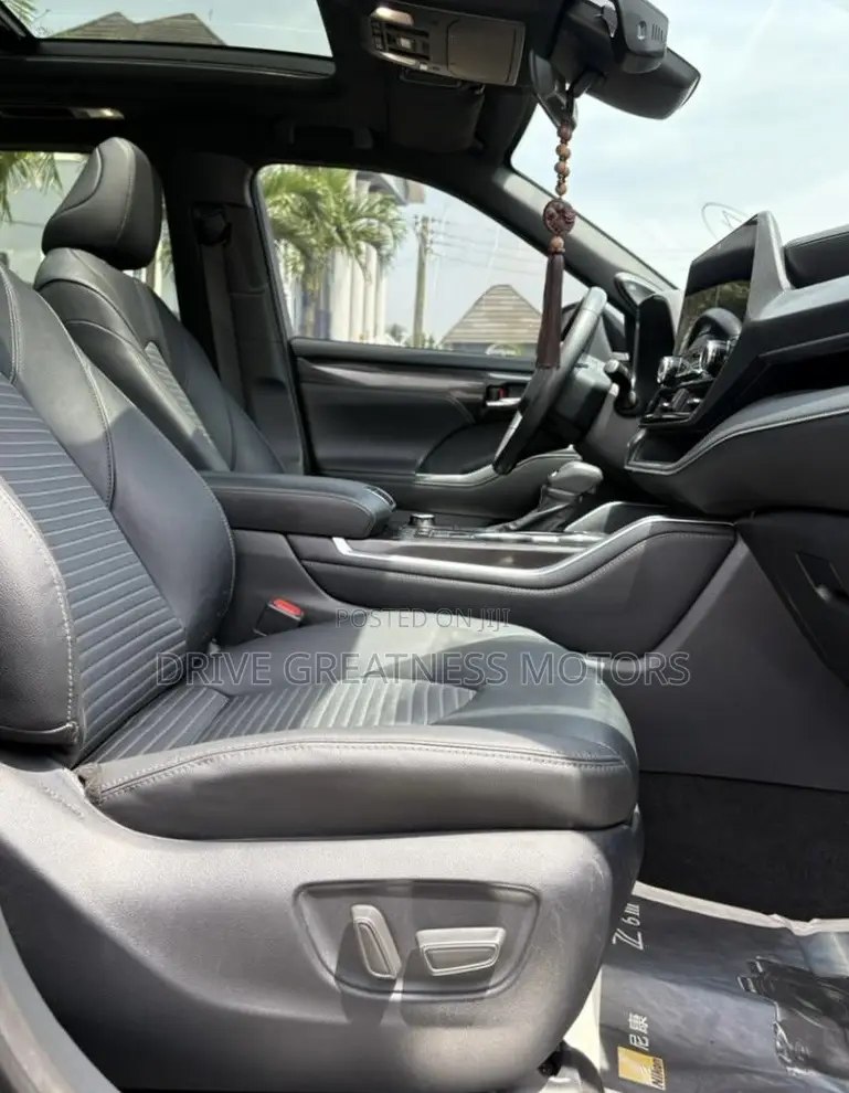 Toyota Highlander 2021 White