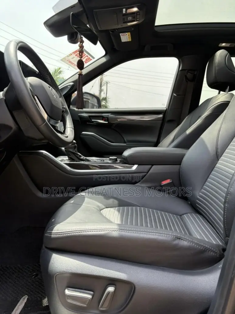 Toyota Highlander 2021 White