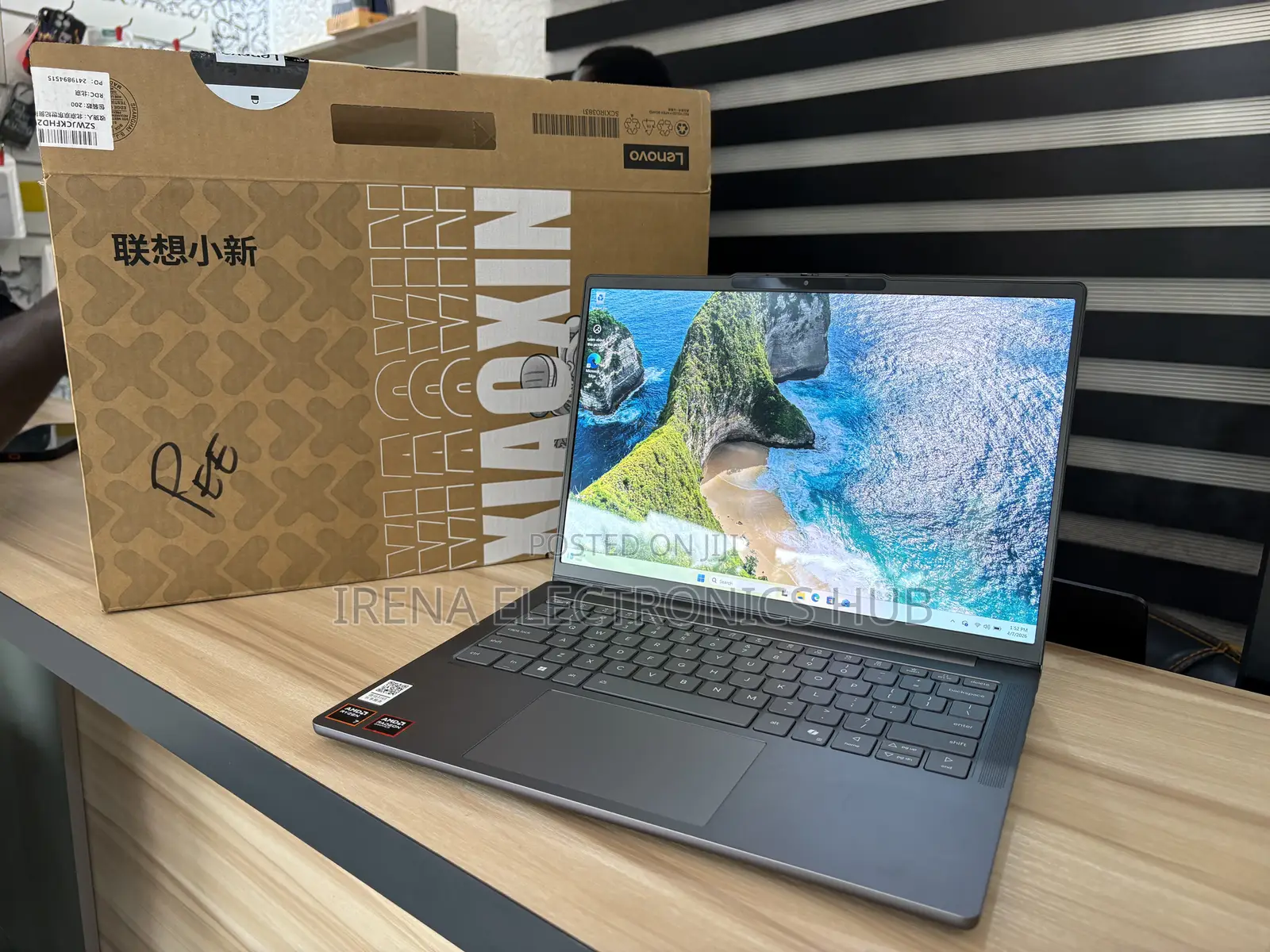 New Laptop Lenovo 24GB AMD Ryzen 7 SSD 1T
