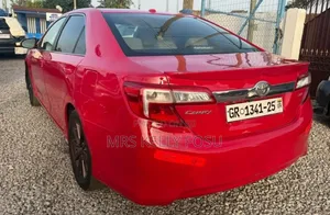 Toyota Camry XLE 4dr Sedan (2.5L 4cyl 6A) 2014 Red