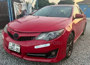Toyota Camry XLE 4dr Sedan (2.5L 4cyl 6A) 2014 Red