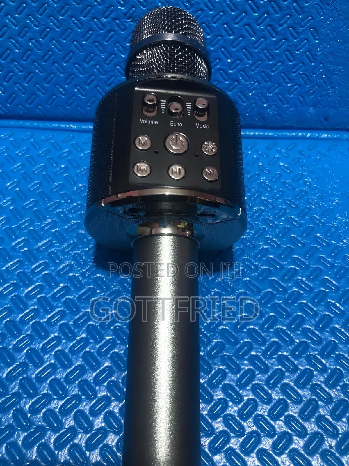 Q98 Wireless Karaoke Microphone With Speaker