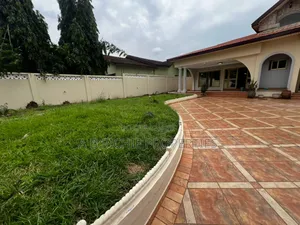 5bdrm Bungalow in Ab Richie Properties, Police Station for rent