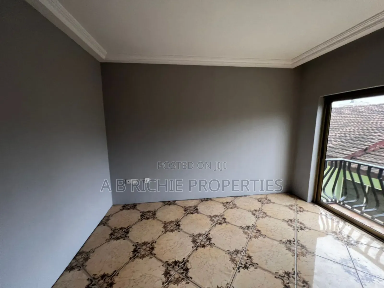 5bdrm Bungalow in Ab Richie Properties, Police Station for rent