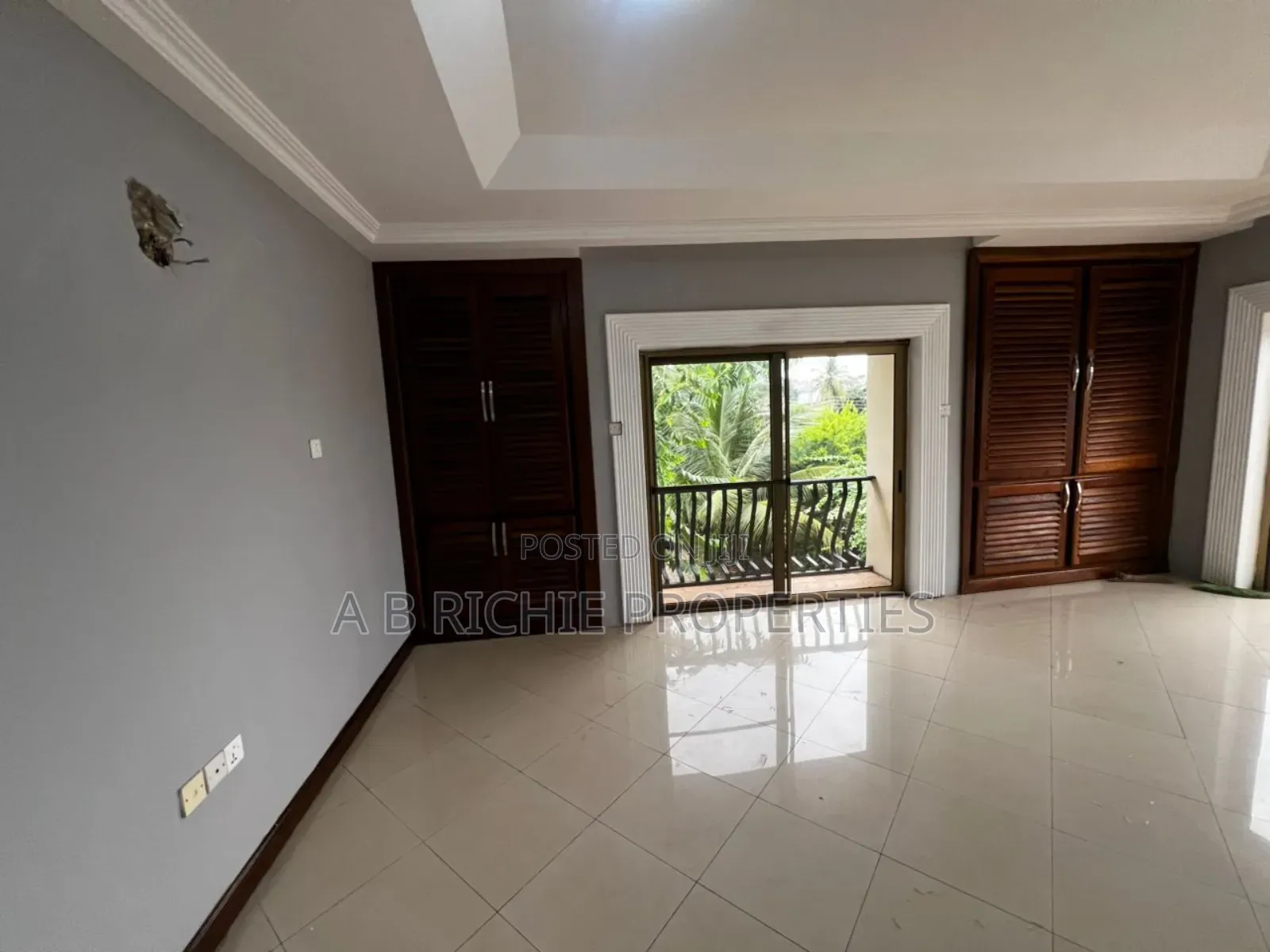 5bdrm Bungalow in Ab Richie Properties, Police Station for rent