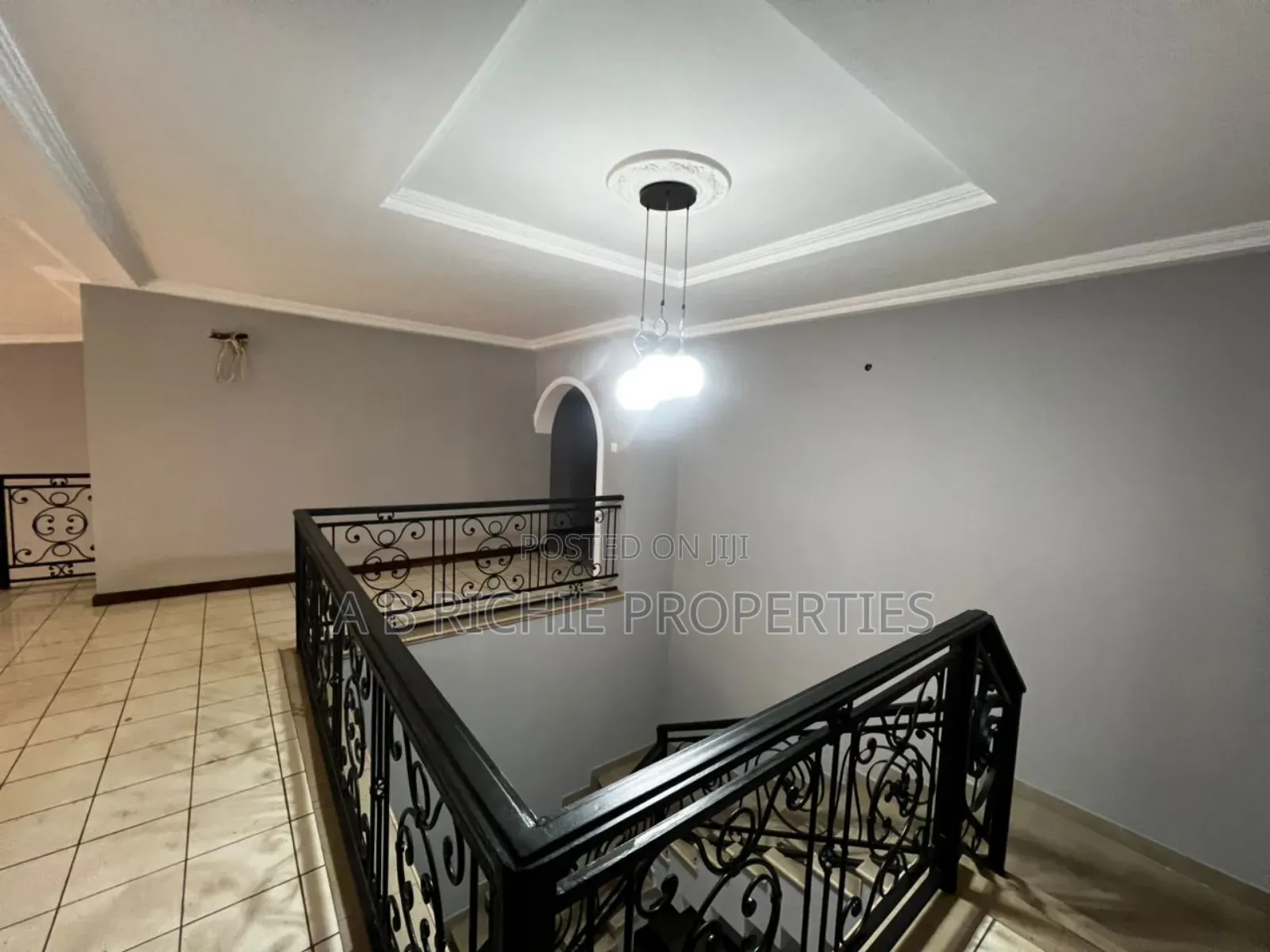 5bdrm Bungalow in Ab Richie Properties, Police Station for rent