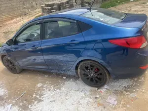 Hyundai Accent SE Sedan 2017 Blue
