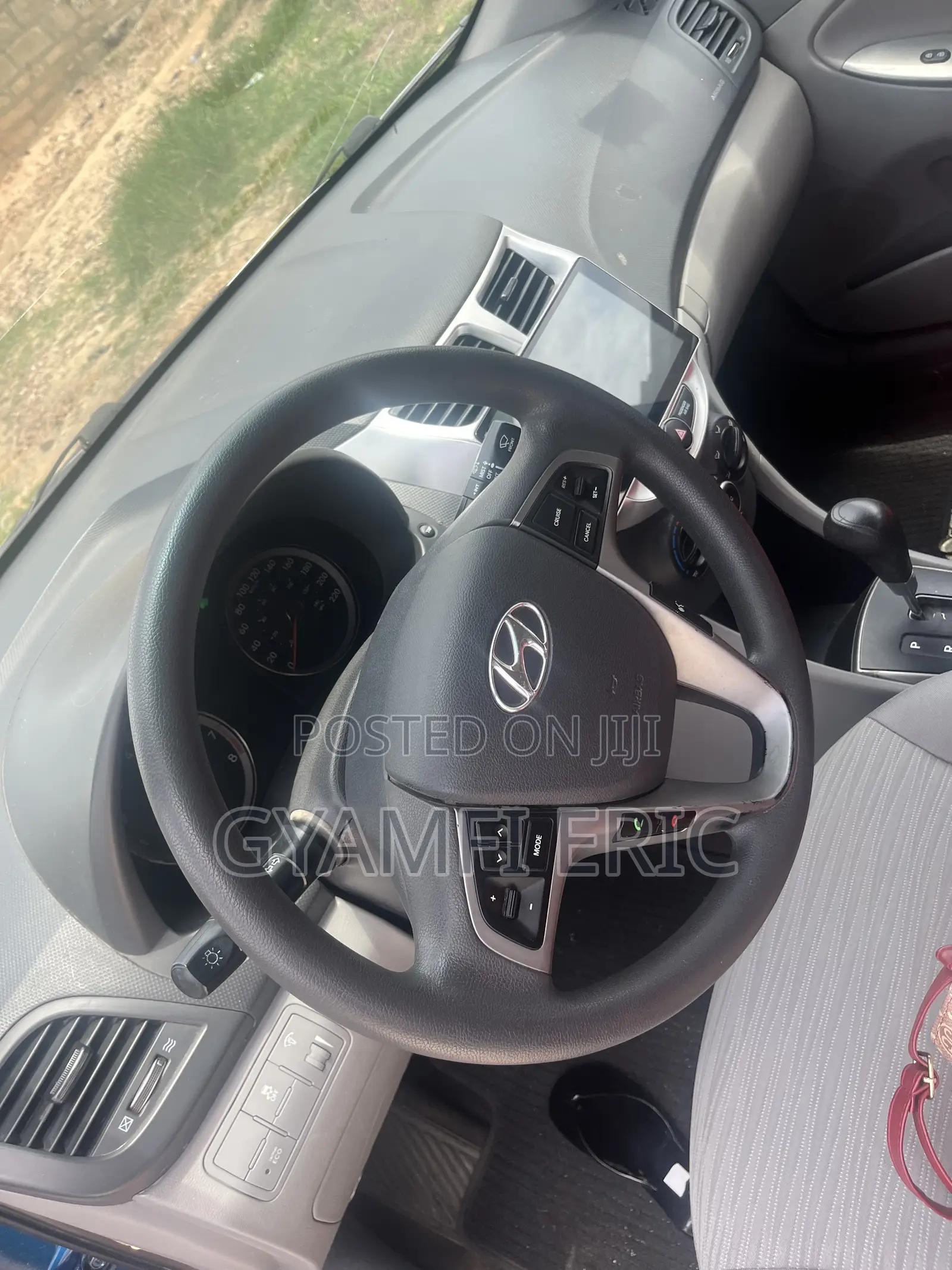 Hyundai Accent SE Sedan 2017 Blue