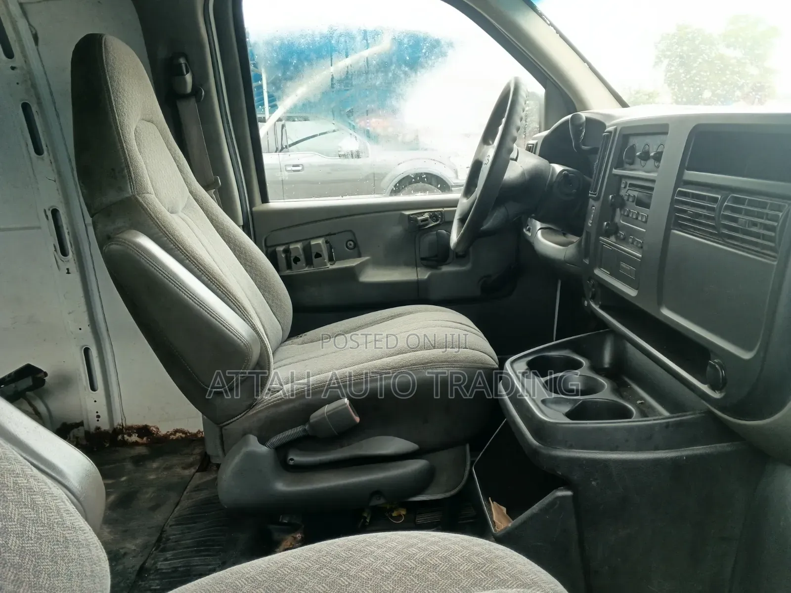 Chevrolet 5500 2000 White