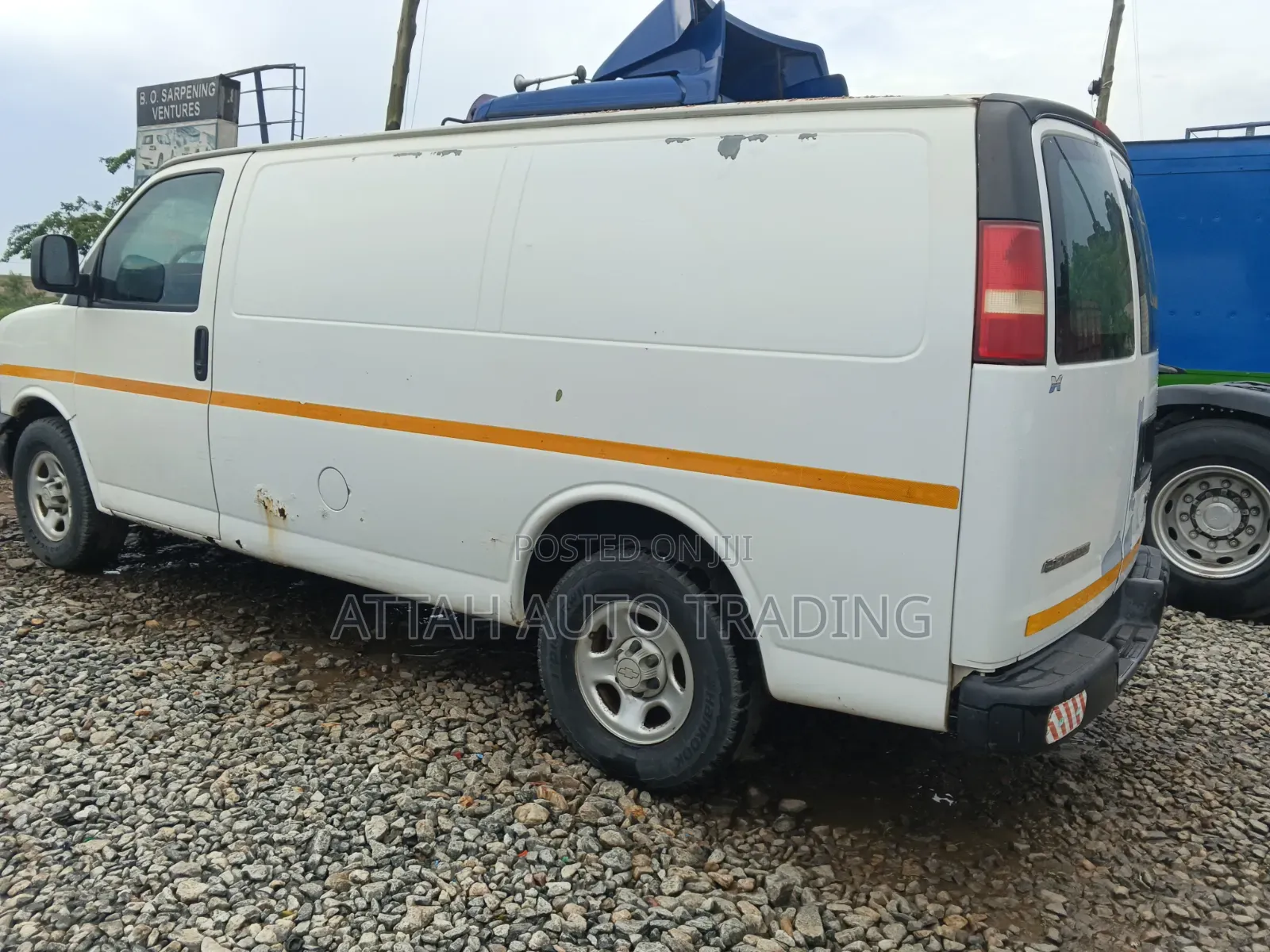 Chevrolet 5500 2000 White