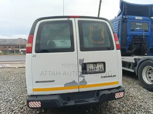 Chevrolet 5500 2000 White