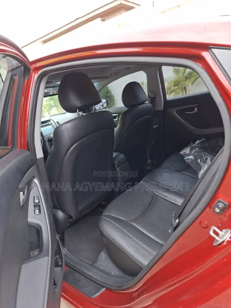 Hyundai Elantra SE Sedan FWD (1.8L 4cyl 6A) 2016 Red
