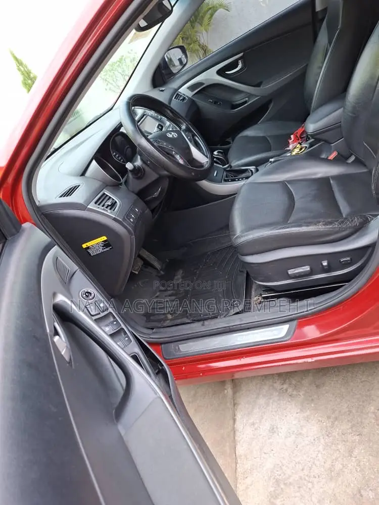 Hyundai Elantra SE Sedan FWD (1.8L 4cyl 6A) 2016 Red