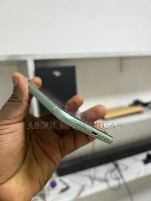 Apple iPhone 11 64 GB Green