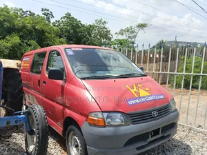 Toyota HiAce 2010 Red