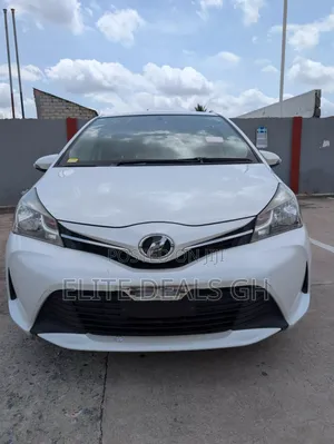 Toyota Vitz 1.3 FWD 5dr 2015 White