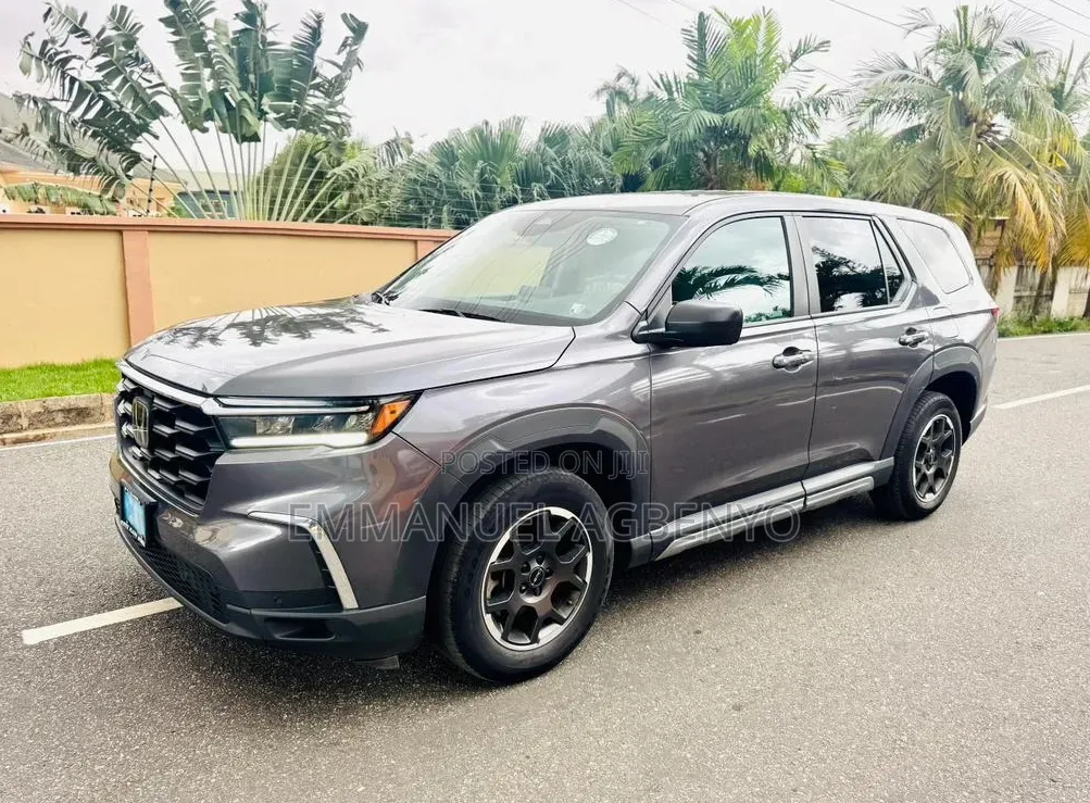 Honda Pilot EX-L 8 Passenger AWD 2023 Silver
