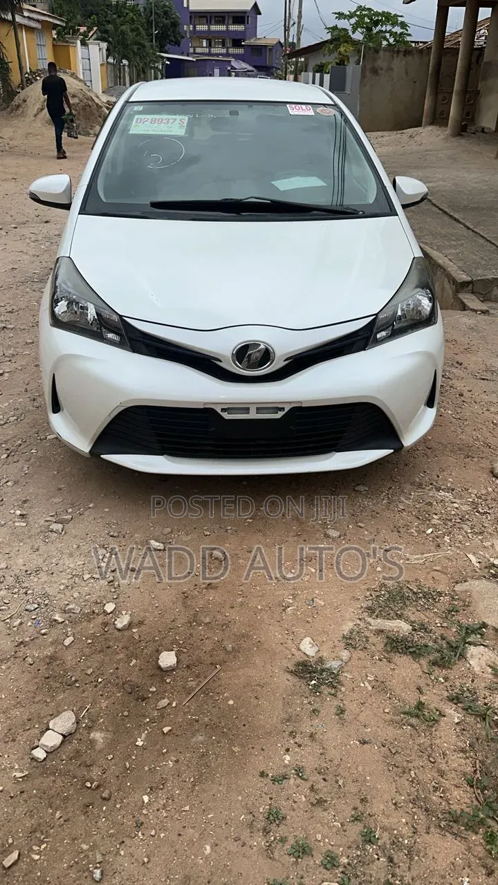 Toyota Vitz 2013 White
