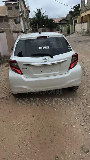 Toyota Vitz 2013 White