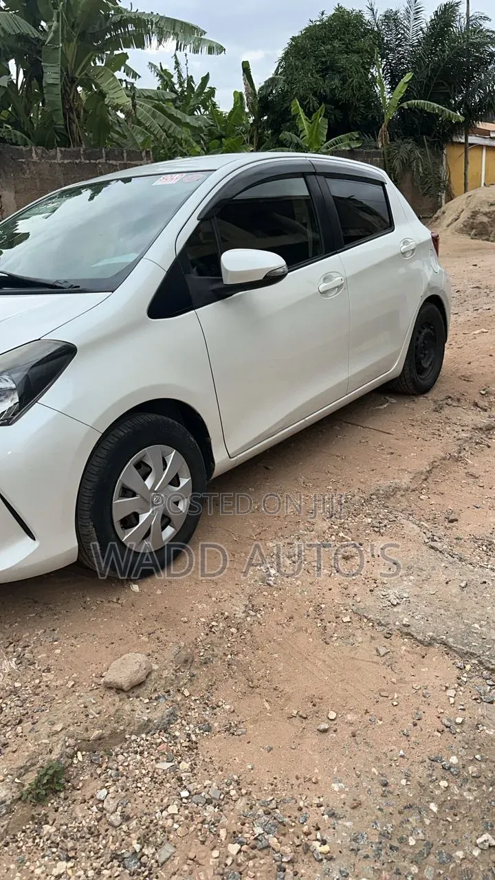 Toyota Vitz 2013 White