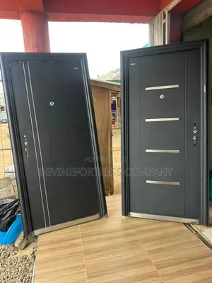 High Quality Black Sed//Paladin Single Doors