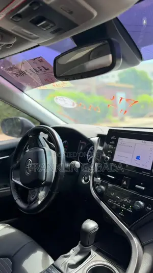 Toyota Camry SE 2022 Gray
