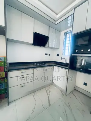 9bdrm House in Ashaley Botwe for sale