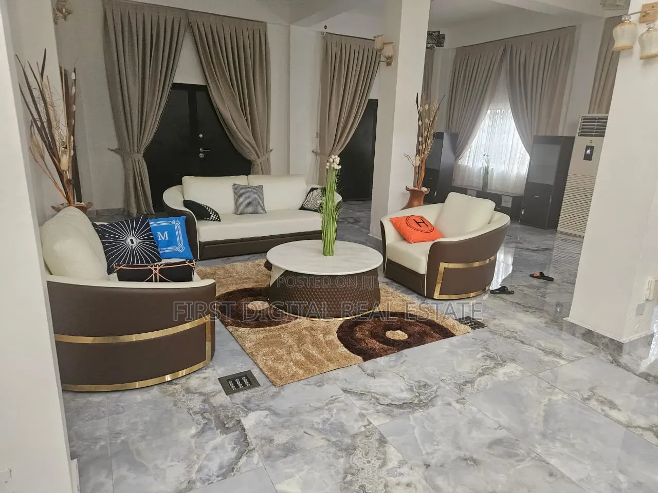 7 Bedroom Mansion Furnished for Sale at Roman Ridge