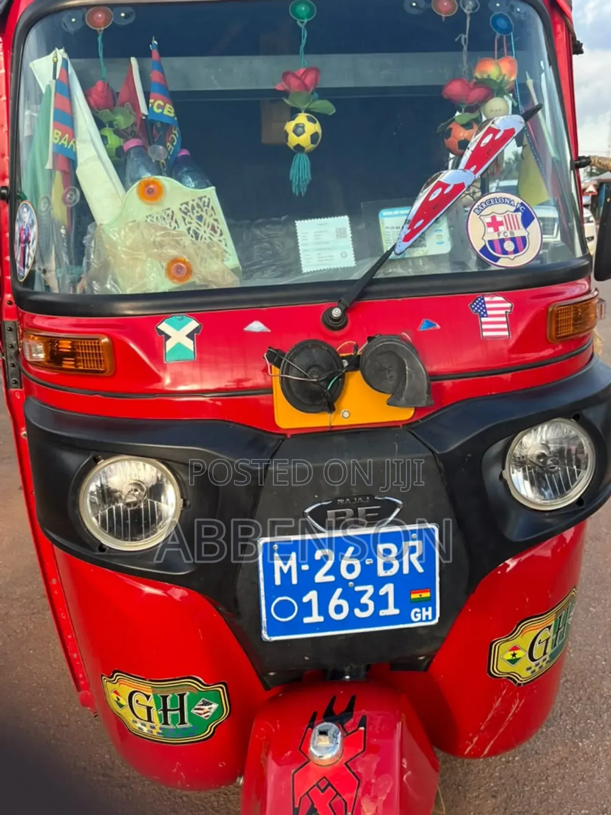 Bajaj RE 2026 Red