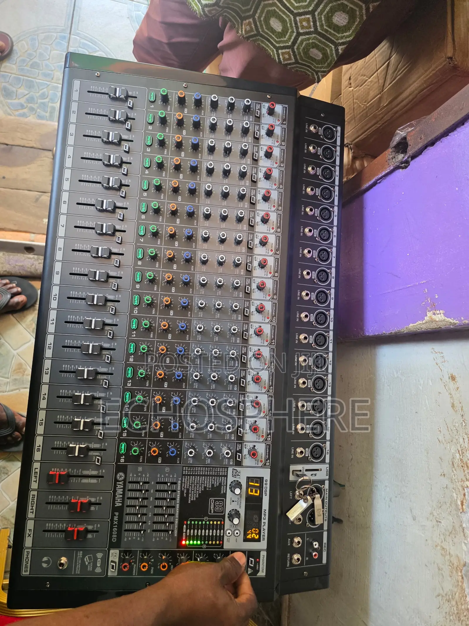 Yamaha 16 Channel Powered Mixer