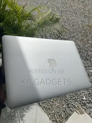 Laptop Apple MacBook Air 2015 4GB Intel Core i5 SSD 256GB