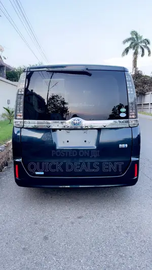 Toyota Voxy 2015 Black