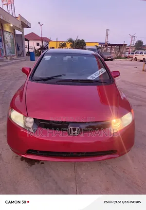 Honda Civic 1.8 5 Door Automatic 2010 Red