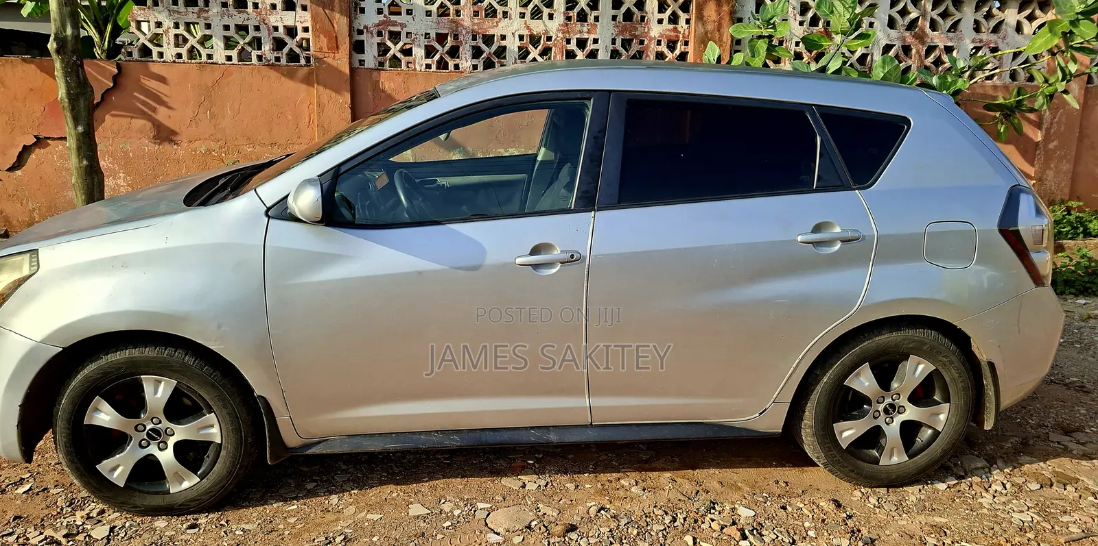 Pontiac Vibe 2010 Gray