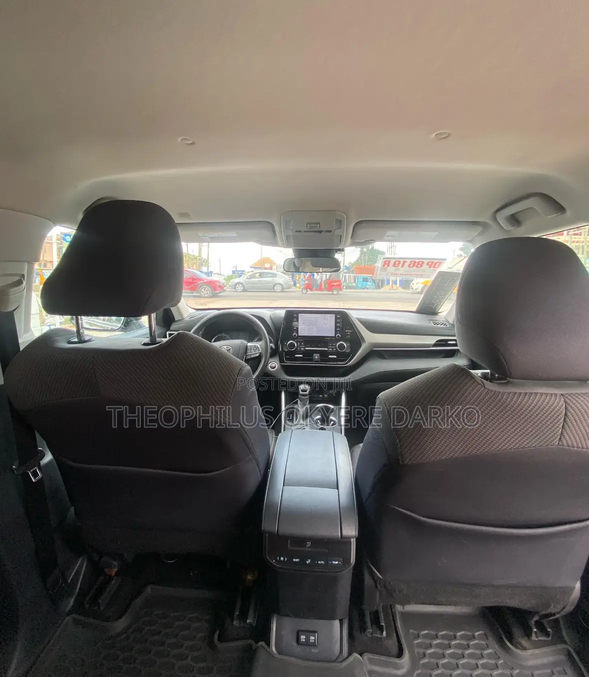 Toyota Highlander LE 2022 Black
