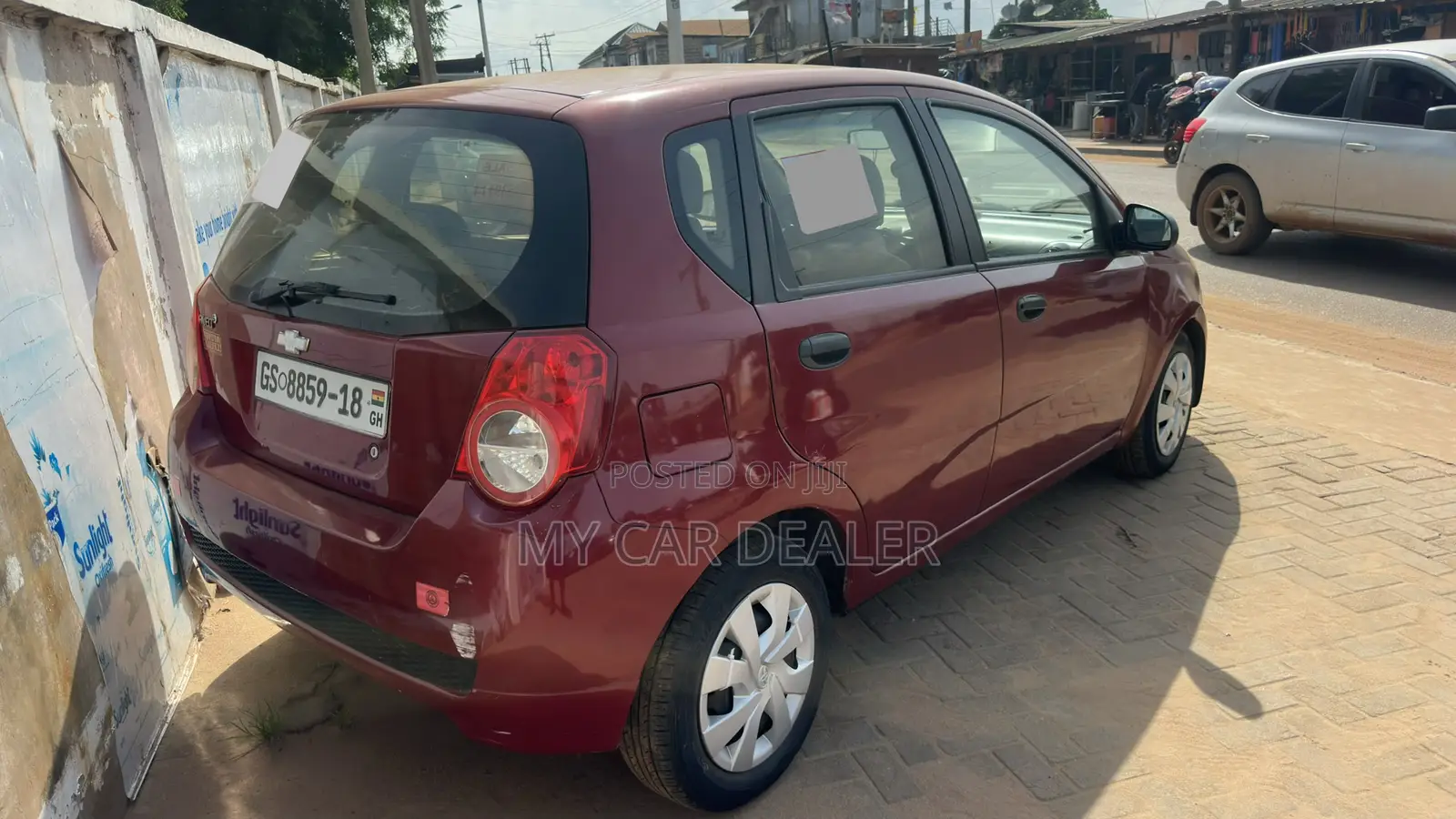 Chevrolet Aveo 1.4 Hatchback 2014 Red