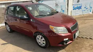 Chevrolet Aveo 1.4 Hatchback 2014 Red