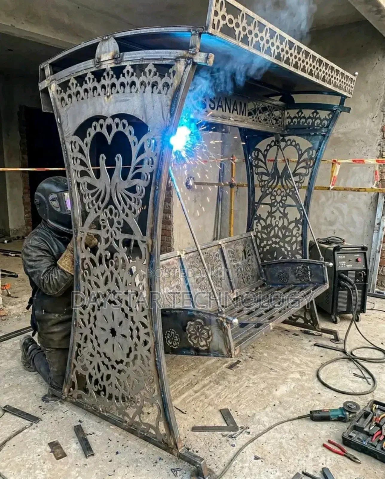 Swinging Seats