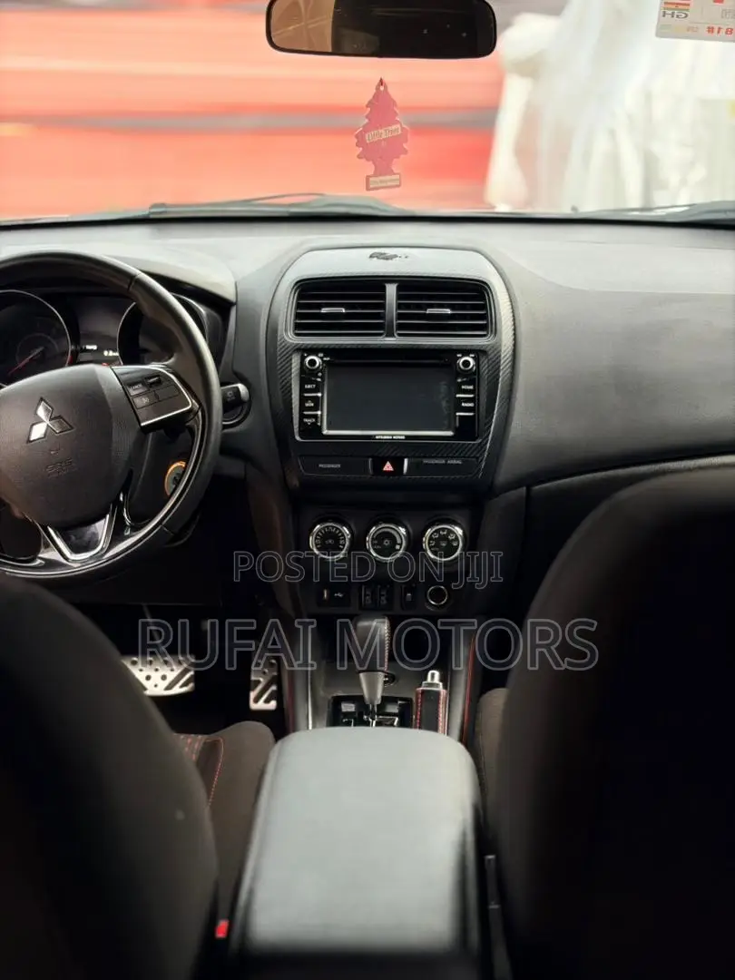 Mitsubishi Outlander Sport LE 2.0 2018 Gray