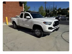 Toyota Tacoma 2023 White