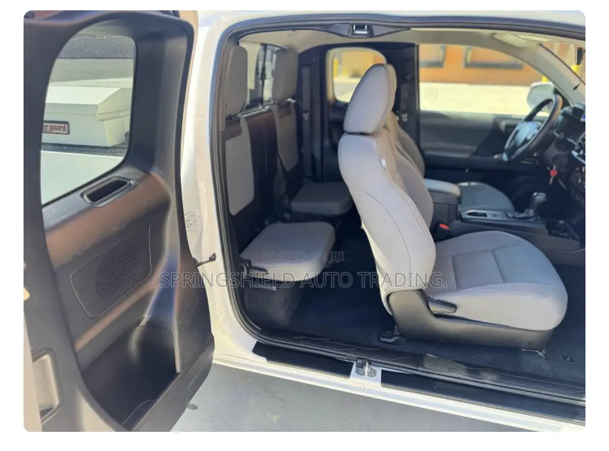 Toyota Tacoma 2023 White