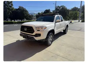 Toyota Tacoma 2023 White