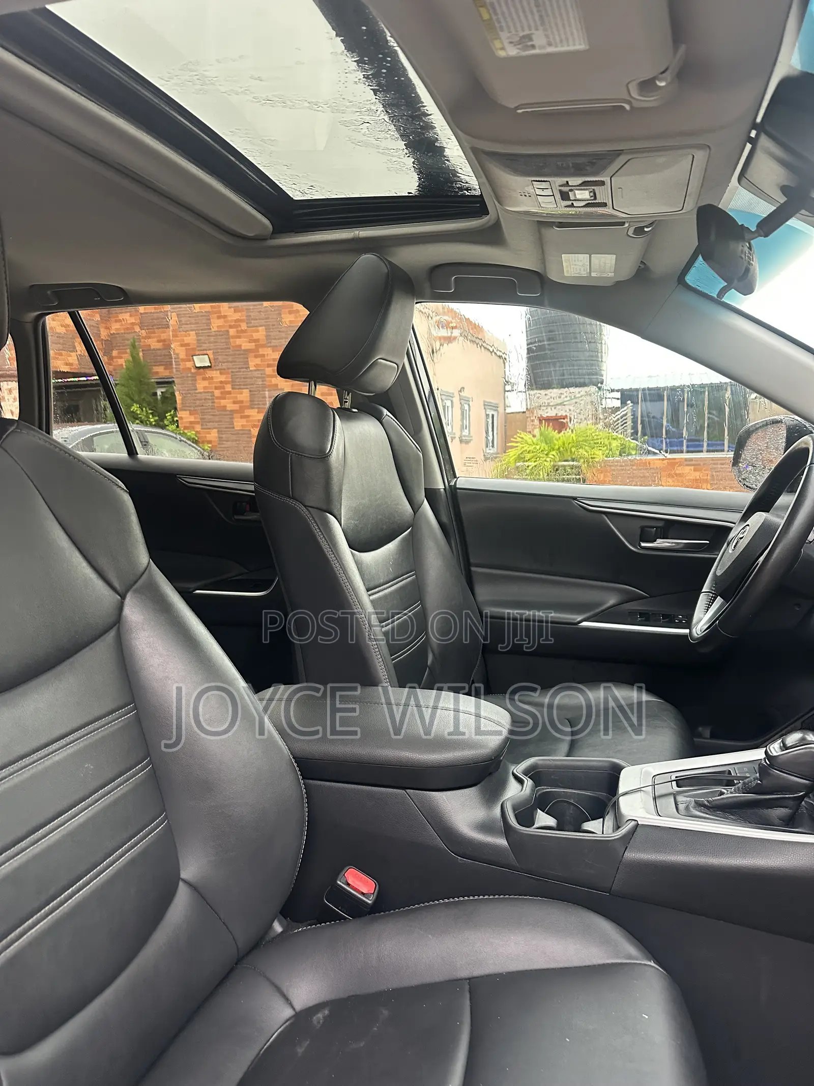 Toyota RAV4 XLE Premium 2021 Blue
