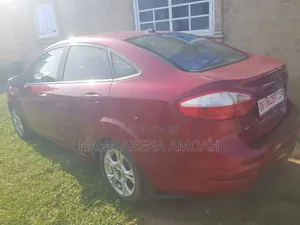 Ford Fiesta 2015 Red